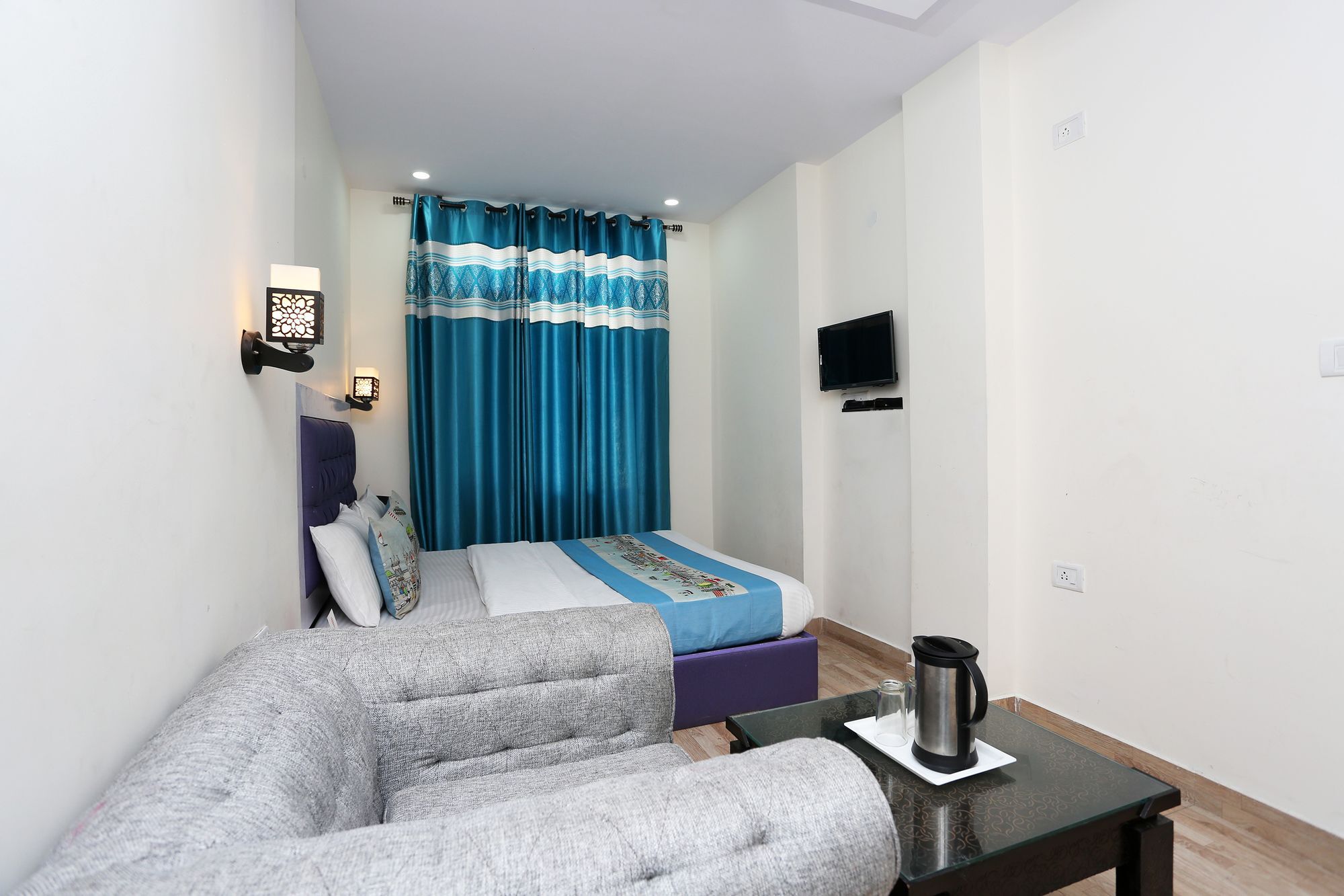 Oyo 9912 Hotel Rock Sea Манали Экстерьер фото
